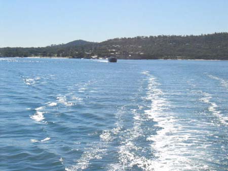 10c Ferry departing Straddie